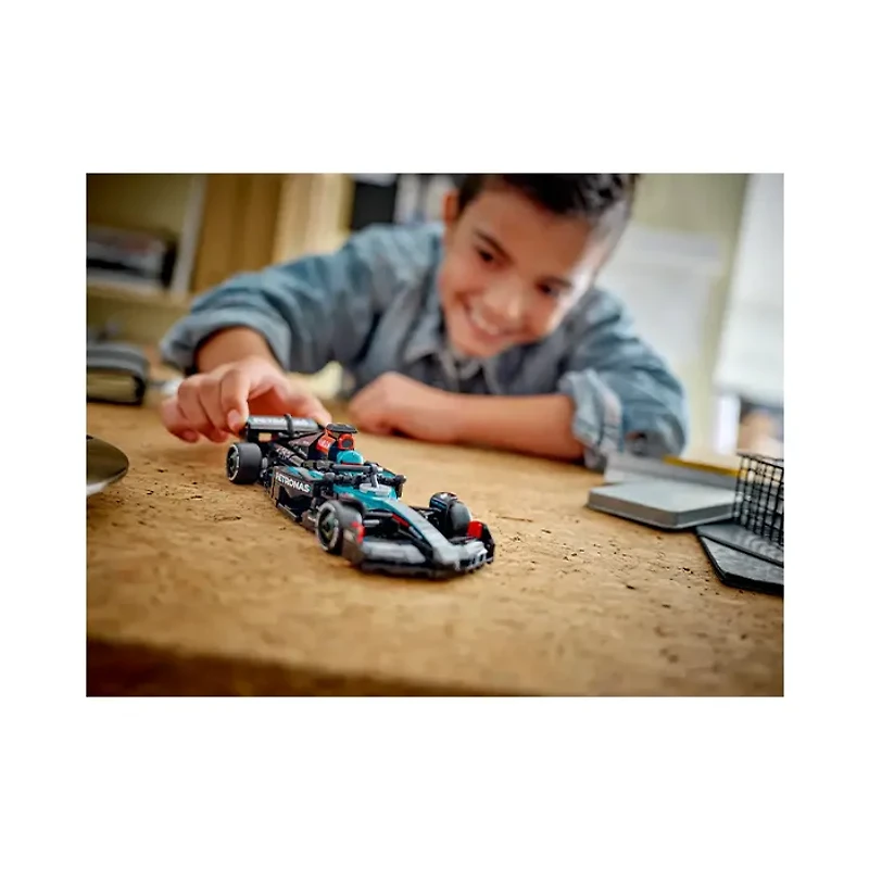 LEGO Speed Champions Mercedes-AMG F1 W15 Race Car 267 Pieces