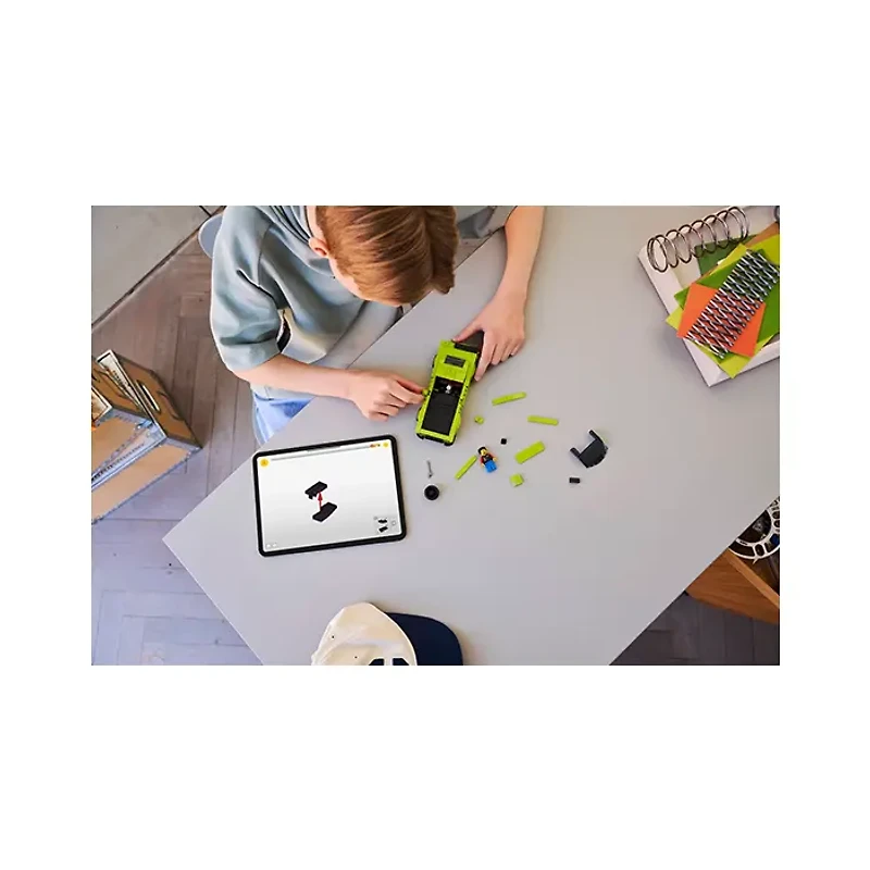 LEGO Speed Champions Dodge Challenger SRT Hellcat Sports Car 390 Pieces