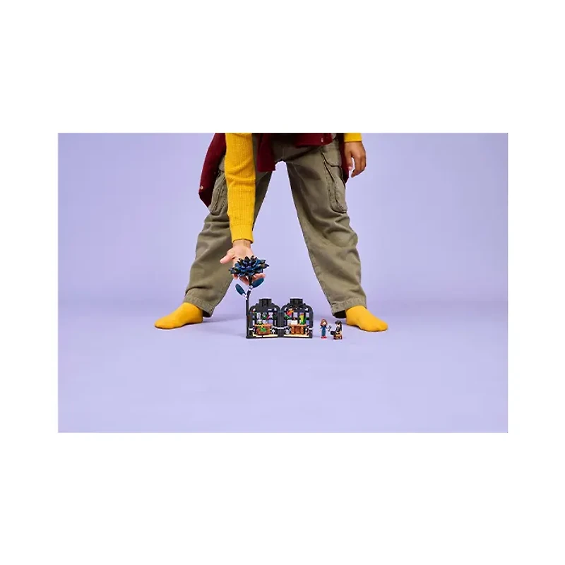 LEGO TV Wednesday Sets Black Dahlia Flower 358 Pieces