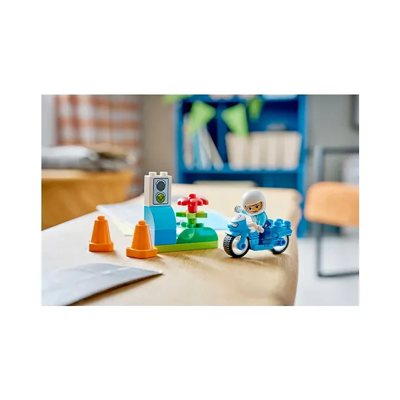 LEGO DUPLO Blue Police Motorcycle 11 Pieces