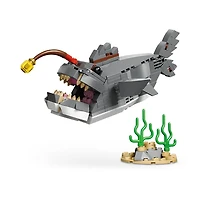 LEGO Creator 3-in-1 Fierce Shark with a Treasure Chest 379 Pieces