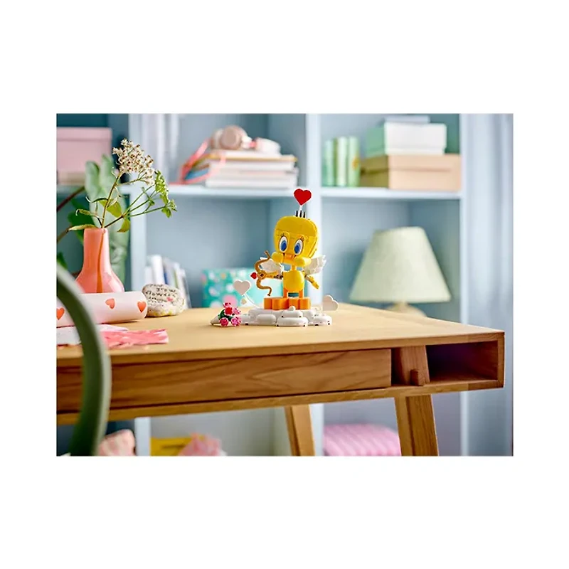 LEGO Sweetheart Tweety Bird 412 Pieces