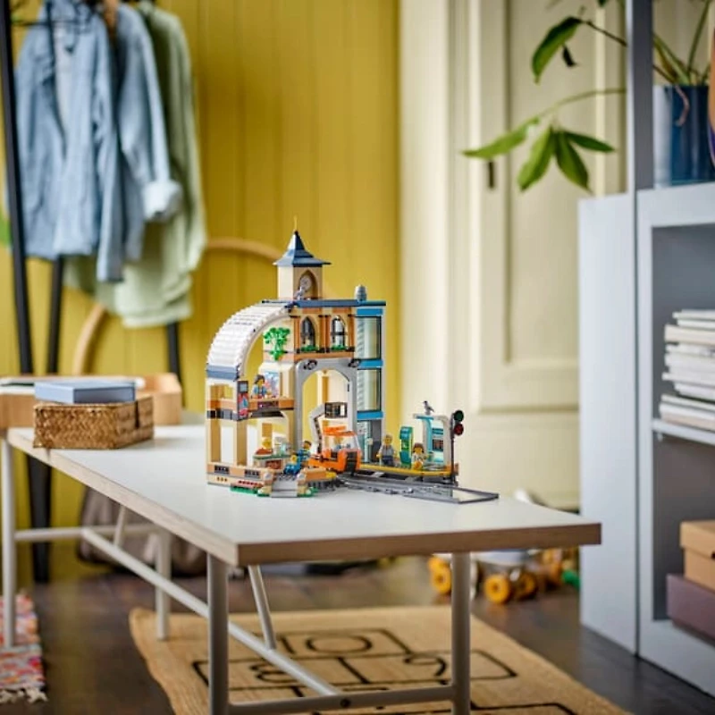 LEGO City Central Train Station 752 Pieces