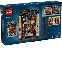 LEGO Harry Potter™ Book Nook: Hogwarts™ Express  832 Pieces