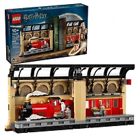 LEGO Harry Potter™ Book Nook: Hogwarts™ Express  832 Pieces