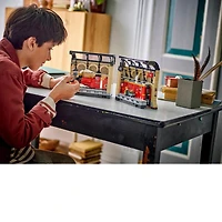 LEGO Harry Potter™ Book Nook: Hogwarts™ Express  832 Pieces