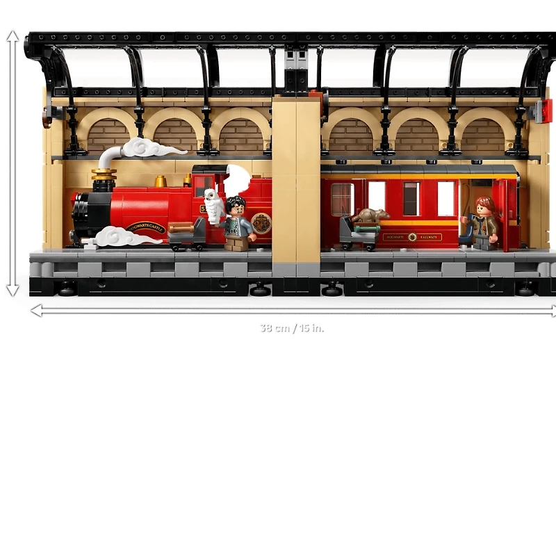 LEGO Harry Potter™ Book Nook: Hogwarts™ Express 832 Pieces