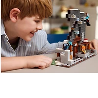 LEGO Minecraft® The Pickaxe Mine  530 Pieces
