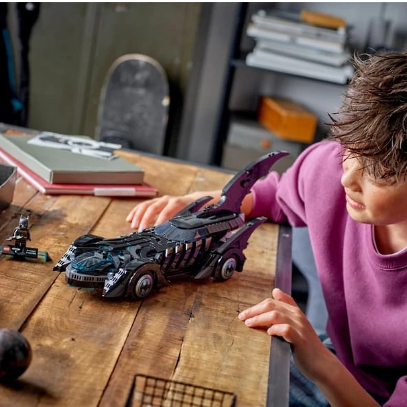 LEGO DC Batman Forever™ Batmobile™ 909 Pieces