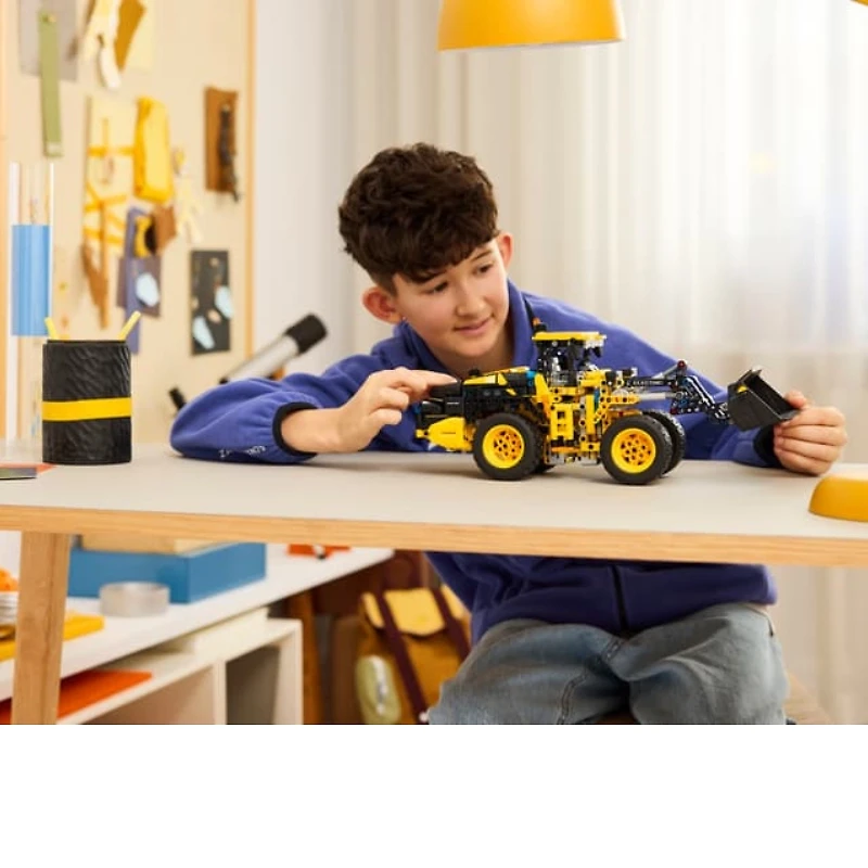 LEGO Technic™ Volvo L120 Electric Wheel Loader 973 Pieces