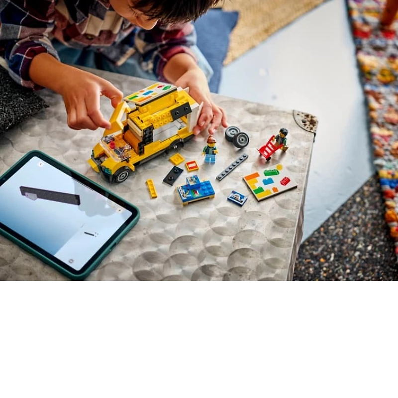 LEGO City The LEGO® Van 276 Pieces