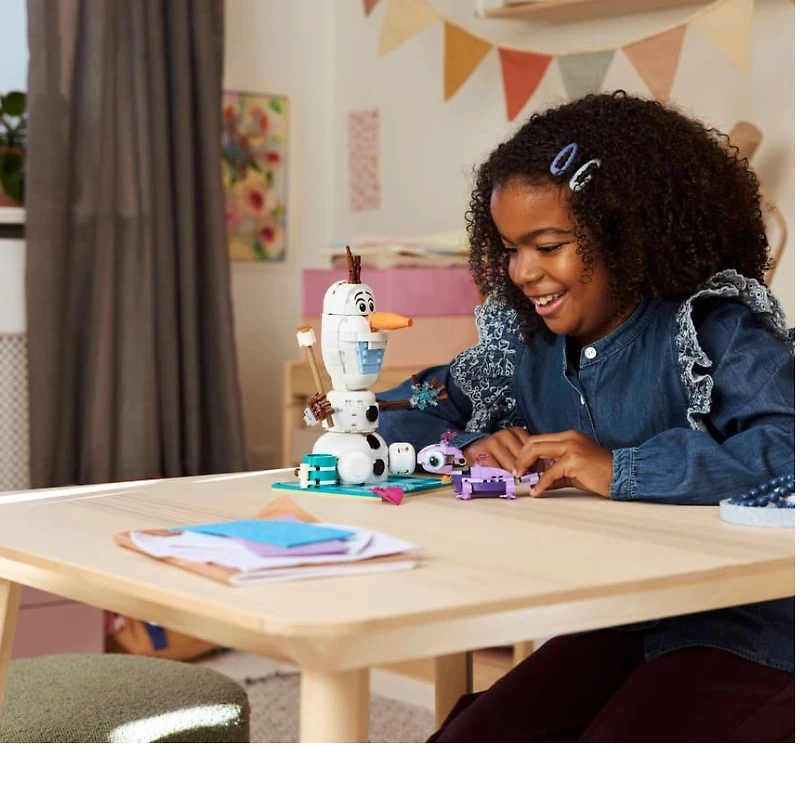 LEGO Disney™ Olaf and Bruni’s Picnic Fun 478 Pieces