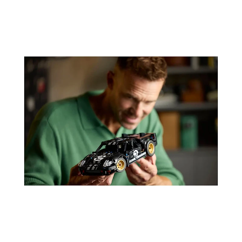 LEGO Technic 1966 Ford GT40 MKII Race Car 793 Pieces