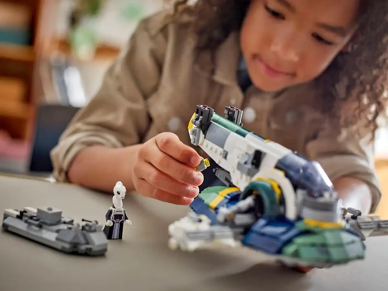 LEGO Star Wars: Attack of The Clones Jango Fett’s Starship 707 pieces