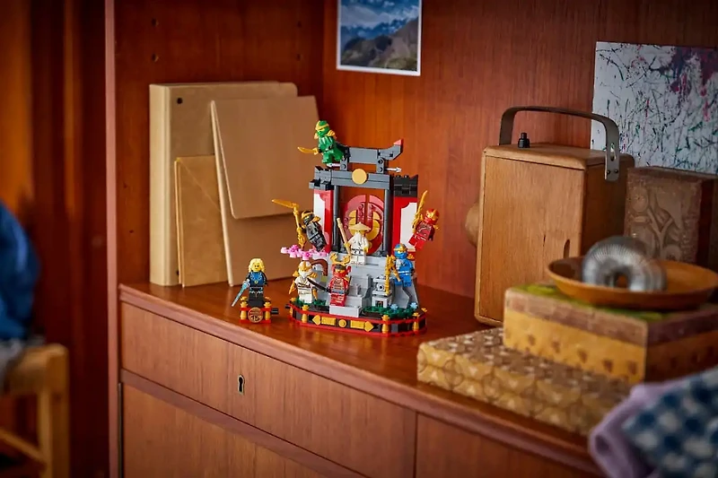 LEGO NINJAGO Ninja Character Display 15th Anniversary 447 Pieces
