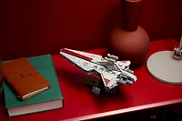 LEGO Star Wars Venator-Class Attack Cruiser 643 Pieces