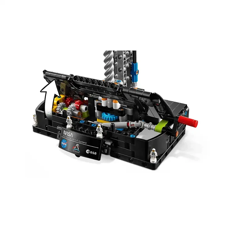 LEGO Technic NASA Artemis Space Launch System Rocket 632 Pieces