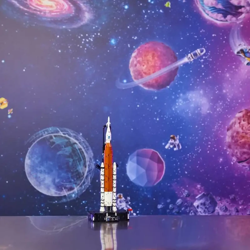 LEGO Technic NASA Artemis Space Launch System Rocket 632 Pieces