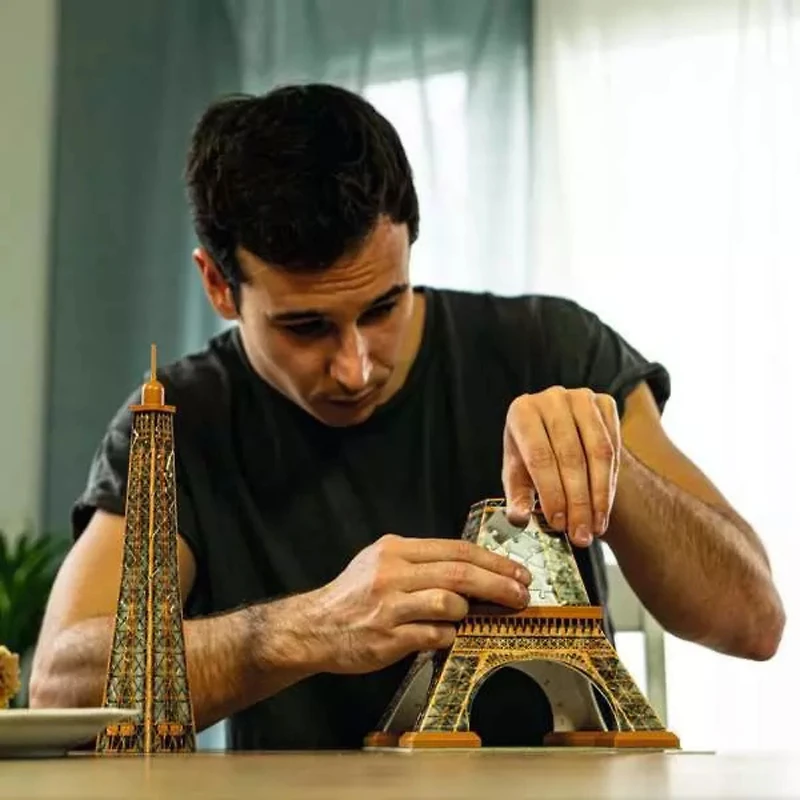Ravensburger Eiffel Tower – Night Edition Jigsaw Puzzle 216 piece