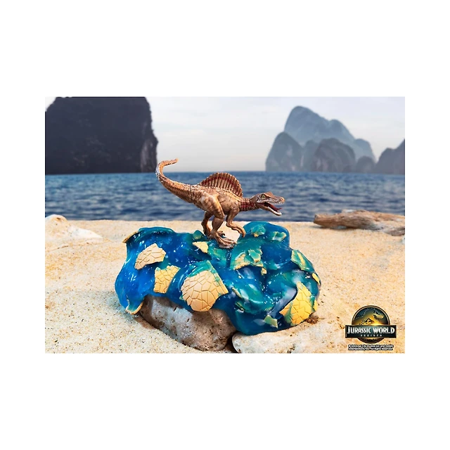 Figura Jurassic World Strike Attack TAPEJARA | Dinosaurio De 7 Pulgadas Con Movimiento De Golpe | 2 Dinosaurio Con Código Escaneable