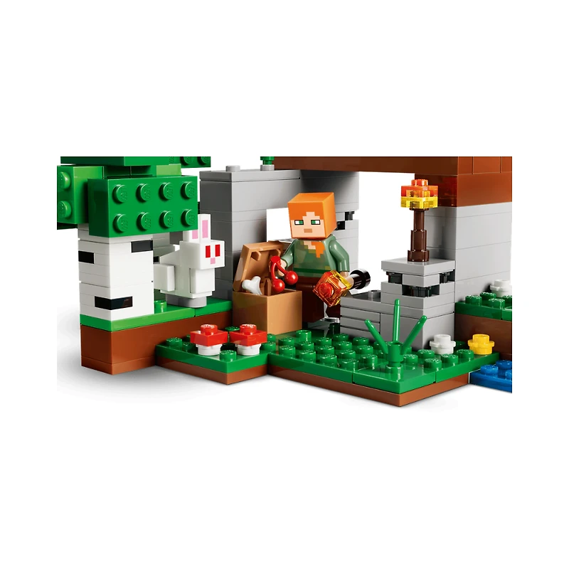 LEGO Minecraft First Night Adventure 301 Pieces