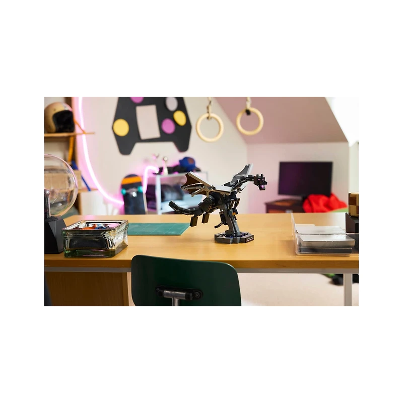 LEGO Minecraft The Ender Dragon 710 Pieces