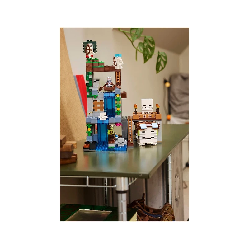 LEGO Minecraft Ghast Station 754 Pieces