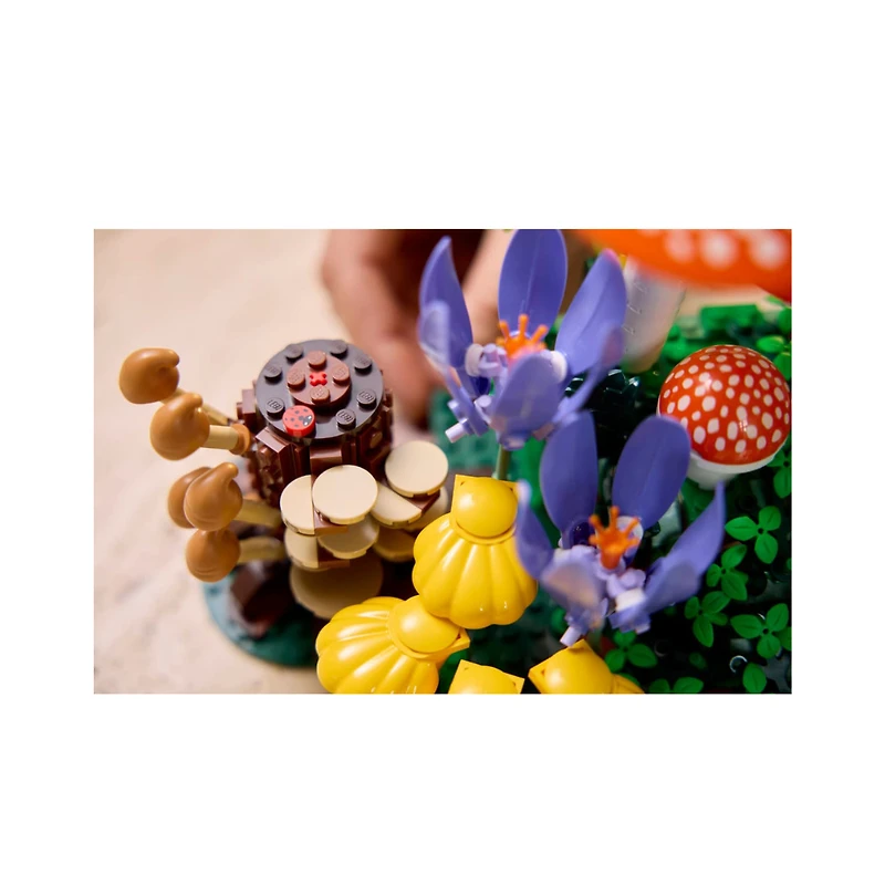 LEGO Botanicals Woodland Mushrooms 806 Pieces