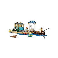 LEGO City Classic Beach Streetcar 693 Pieces