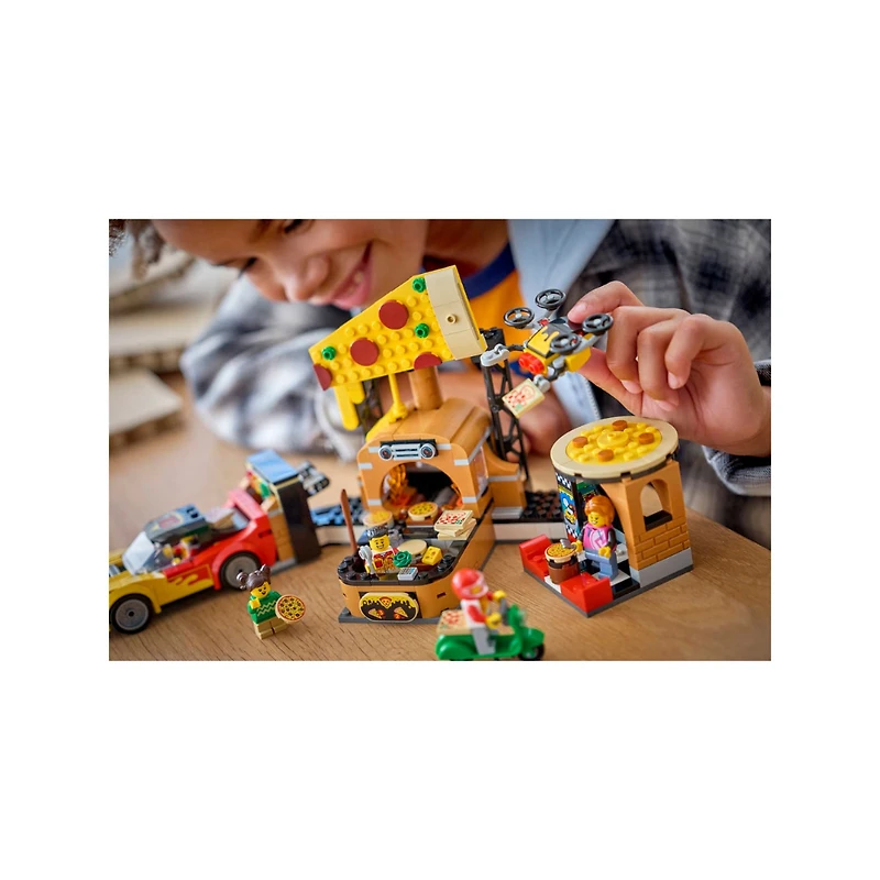 LEGO City Pizza Delivery Experience with Vehicles 494 Pieces