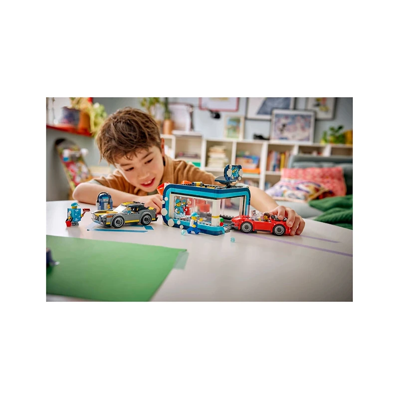 LEGO City Drive-Through Car Wash 583 Pieces