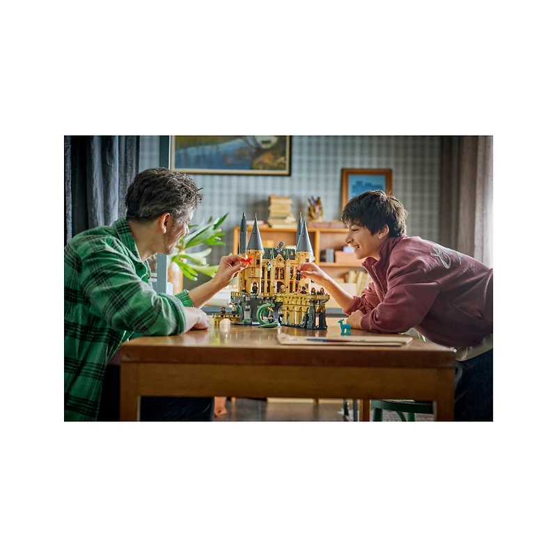 LEGO Harry Potter Hogwarts Castle: East Wing 2164 Pieces