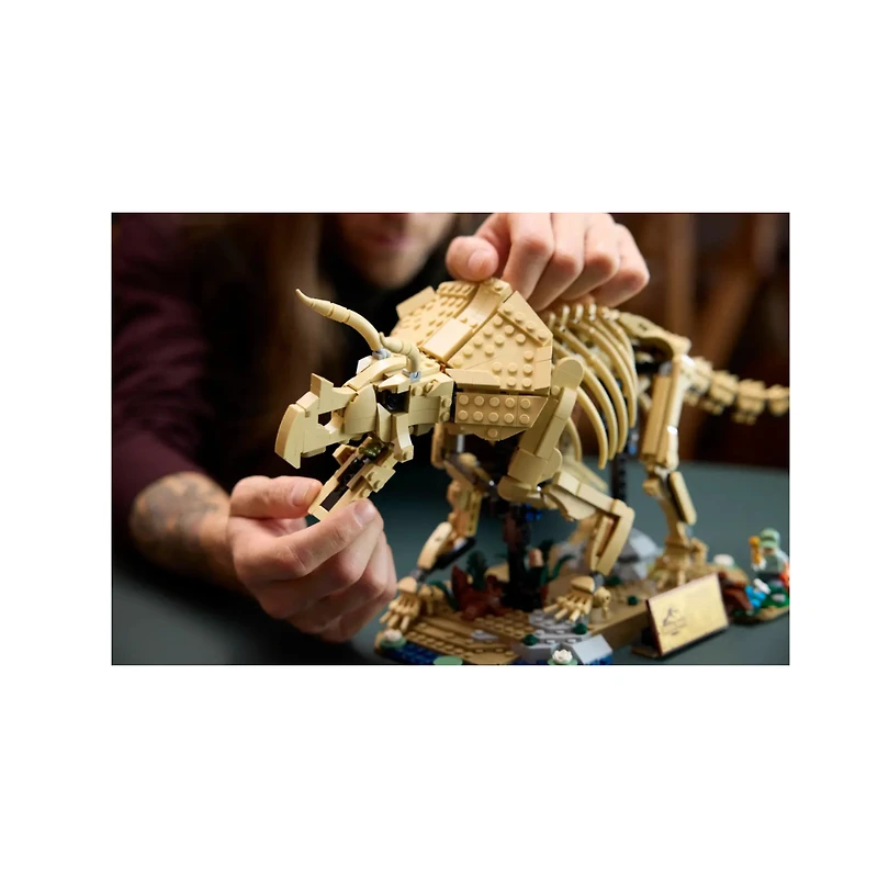 LEGO Jurassic World Dinosaur Fossils: Triceratops 1154 Pieces
