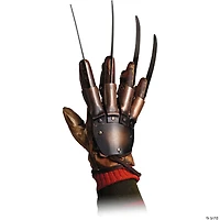 A Nightmare on Elm Street 4: The Dream Warriors™ Deluxe Freddy Krueger Collector’s Glove