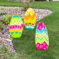 17" x 24" 3D Egg-Shaped Yard Stakes - 3 Pc.