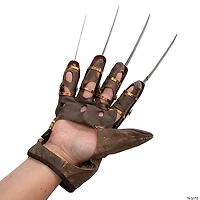 A Nightmare on Elm Street™ Deluxe Freddy Krueger Adults Costume Glove