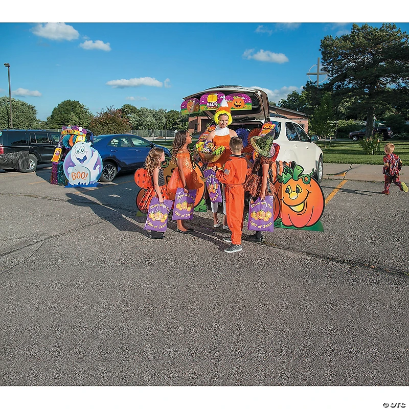 Deluxe Christian Pumpkin Trunk-or-Treat Grand Decorating Kit - 35 Pc.