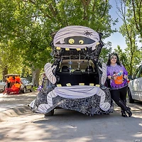 Deluxe Mummy Trunk-or-Treat Decorating Kit – 8 Pc.
