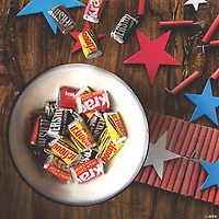 HERSHEY'S Miniatures Chocolate Candy Assortment, Family Size 17.6 oz