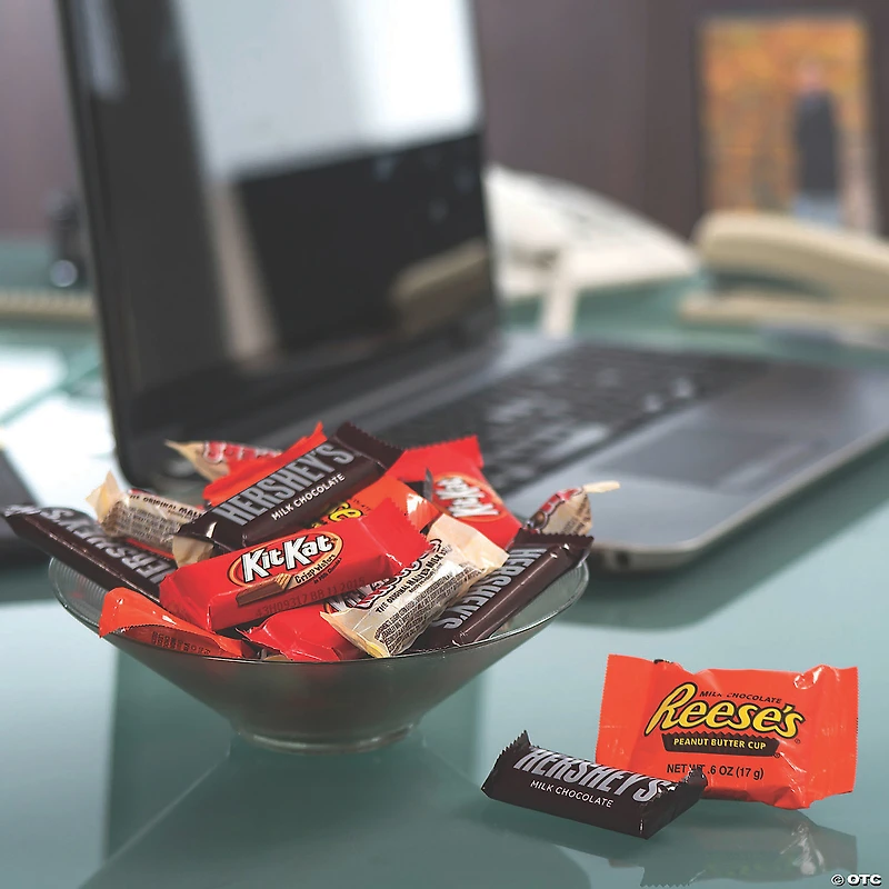HERSHEY'S Snack Size Milk Chocolate Bars, 19.8 oz