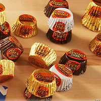 REESE'S Peanut Butter Cups Miniatures Candy Assortment, 32.1 oz