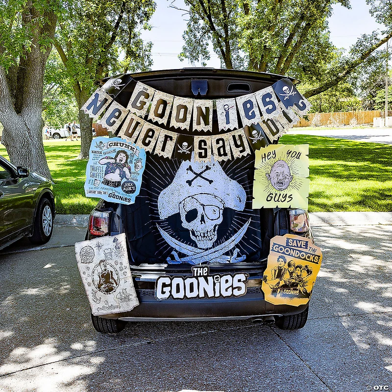 The Goonies™ Pirate Adventure Trunk-or-Treat Decorating Kit - 8 Pc.