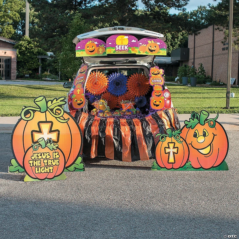 Value Christian Pumpkin Trunk-or-Treat Decorating Kit - 7 Pc.