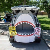Value Gray & White Shark Trunk-or-Treat Decorating Kit