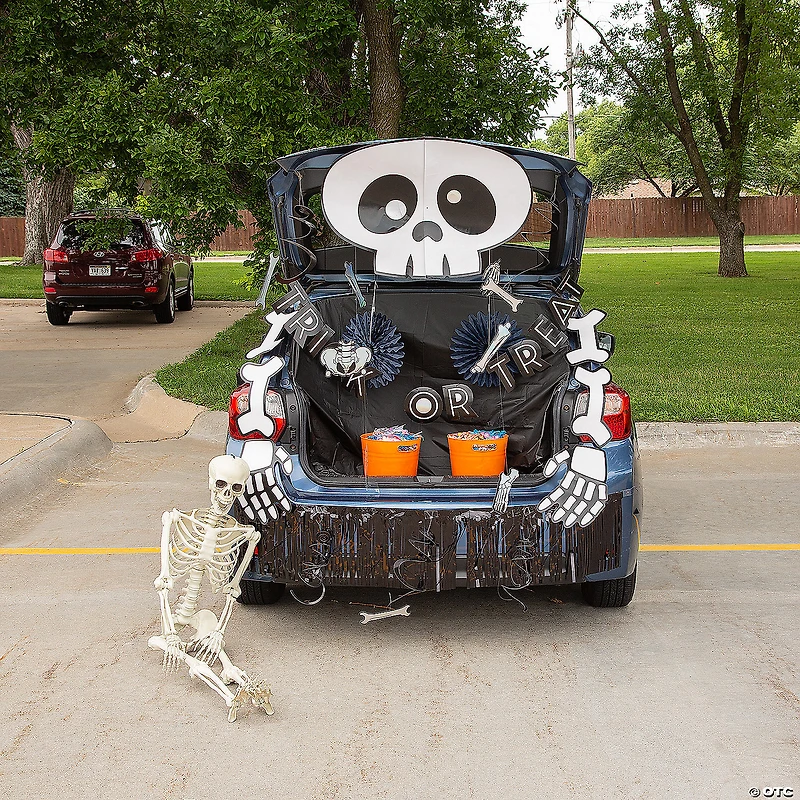 Value Skeleton Trunk-or-Treat Decorating Kit