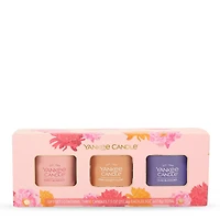 Mother’s Day Floral Favorites Candle Gift Set