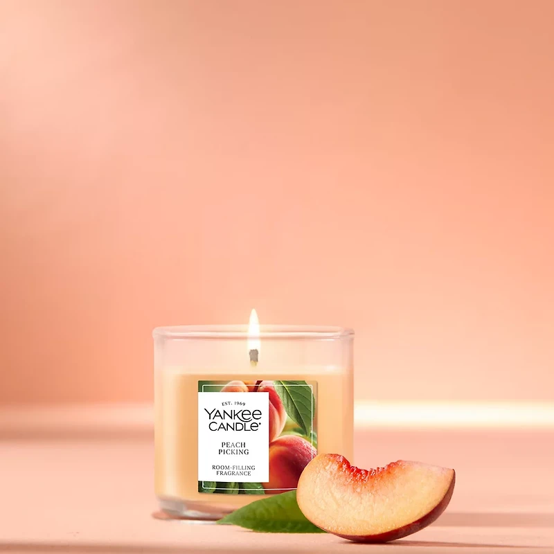 Peach Picking Small Tumbler Candle