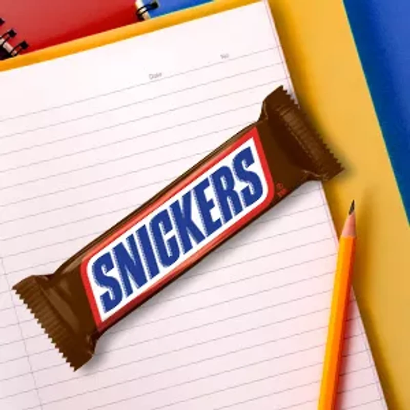 SNICKERS Chocolate Candy Bar, Full Size 1.86 oz, Chocolate Snacks