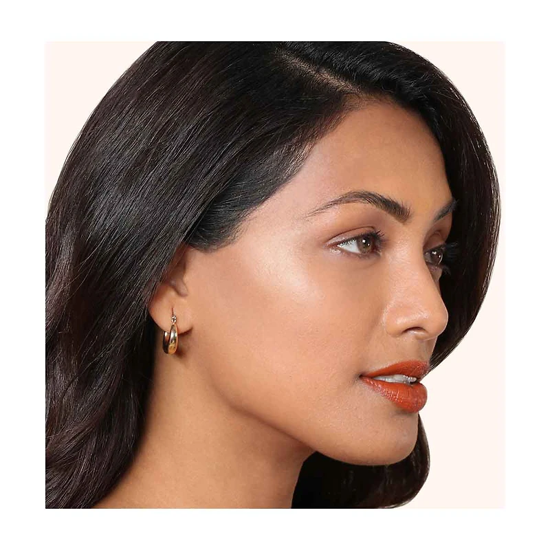 found Illuminating Highlighter with Rosehip and Lemon Extract