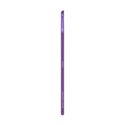 Moda Beautifully Bold Angle Liner Brush